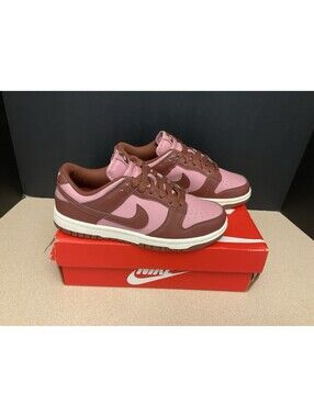New! Womens Nike Dunk Low Next Nature Athletic Shoes. Size 6. Awesome Shoes!